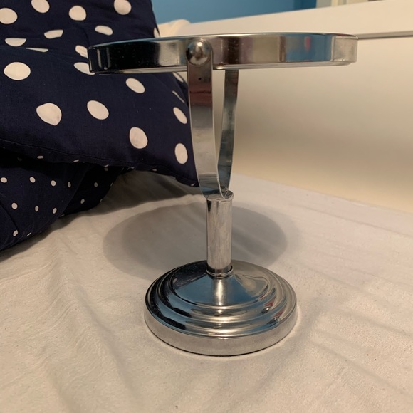 Cosmetic Mirror w/ magnified side - Picture 2 of 6